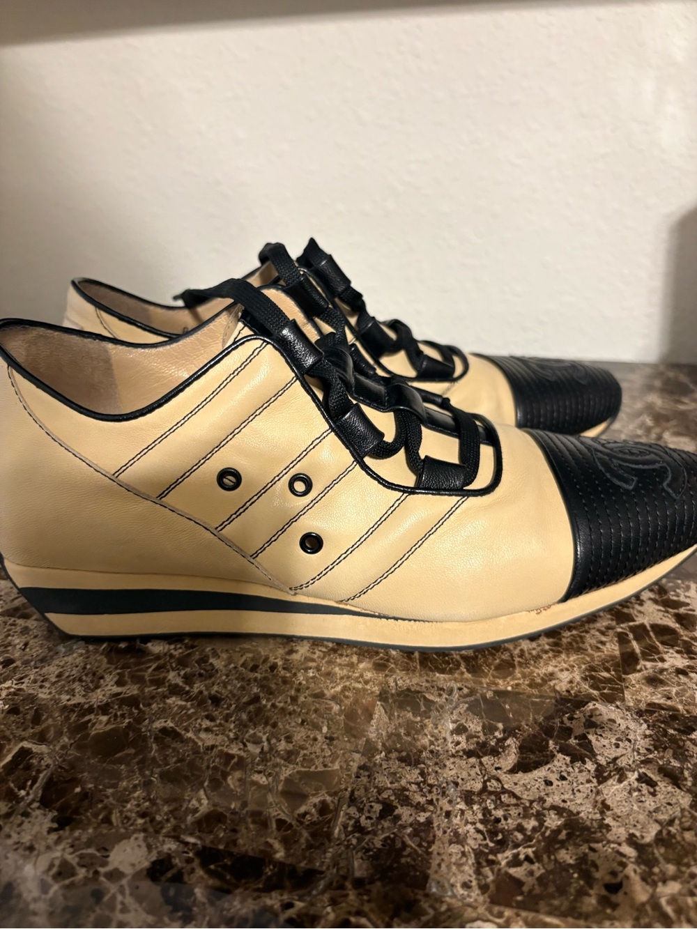 CHANEL Two-Tone Beige and Black Lace-Up Square-Toe sneakers. Authentic - Picture 4 of 6